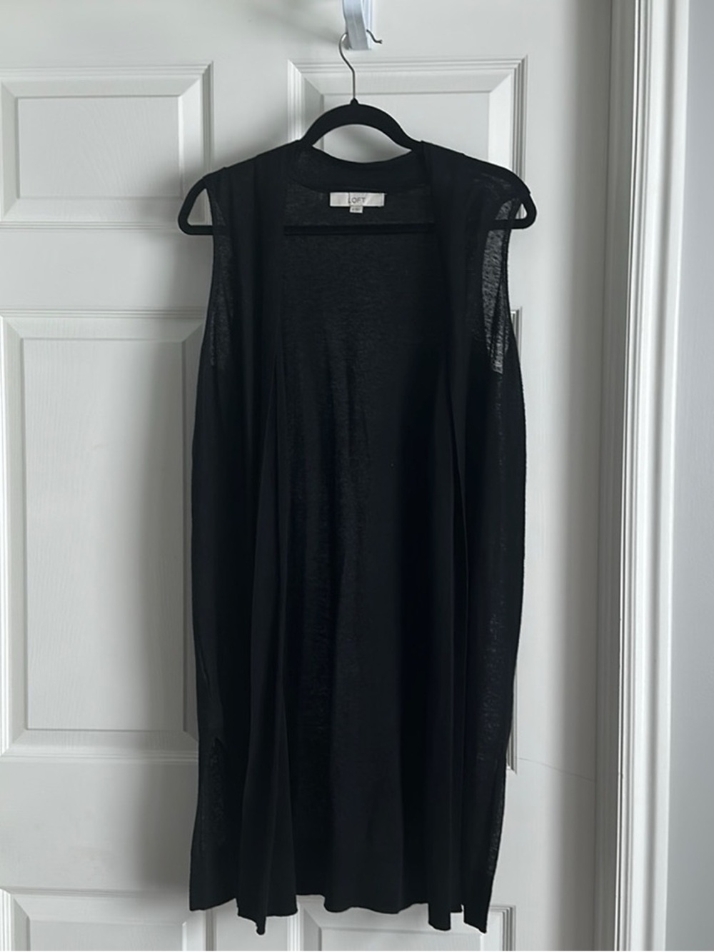 LOFT Black Open Front Sleeveless Knit Vest